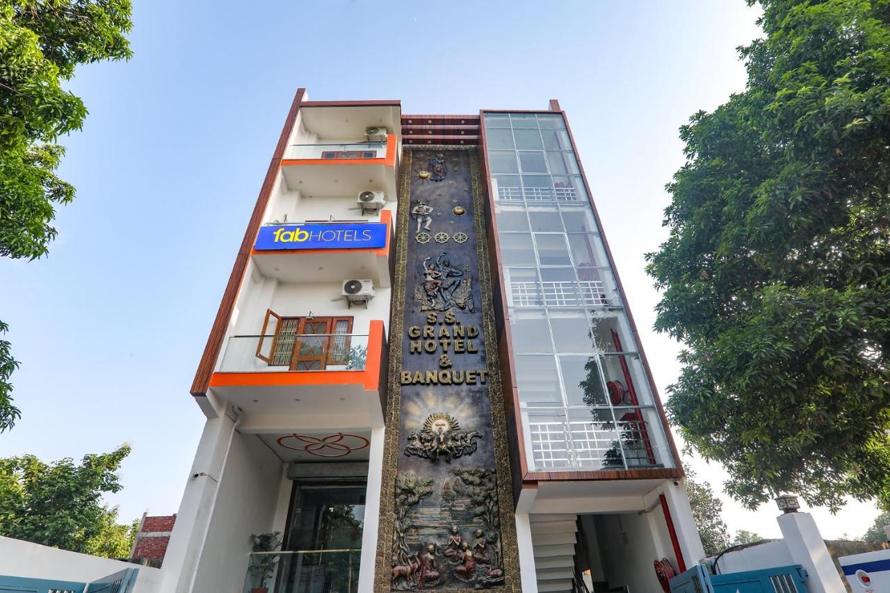 Fabexpress Ss Grand 호텔 Banthra Sikandarpur 외부 사진